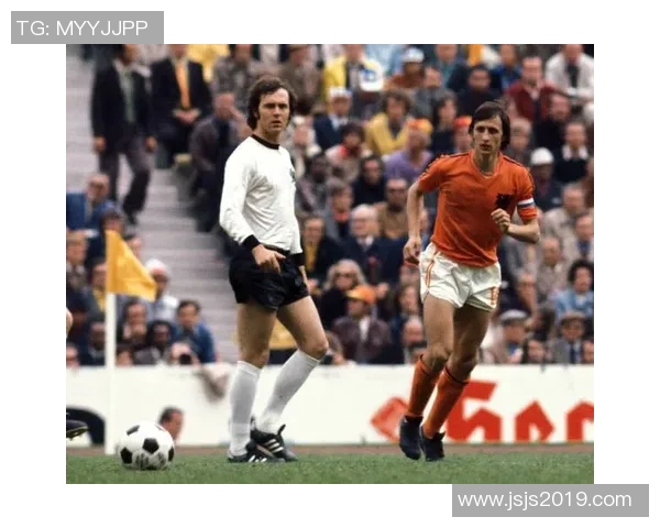 足球传奇谢幕时刻 球星告别词背后的情感与回忆